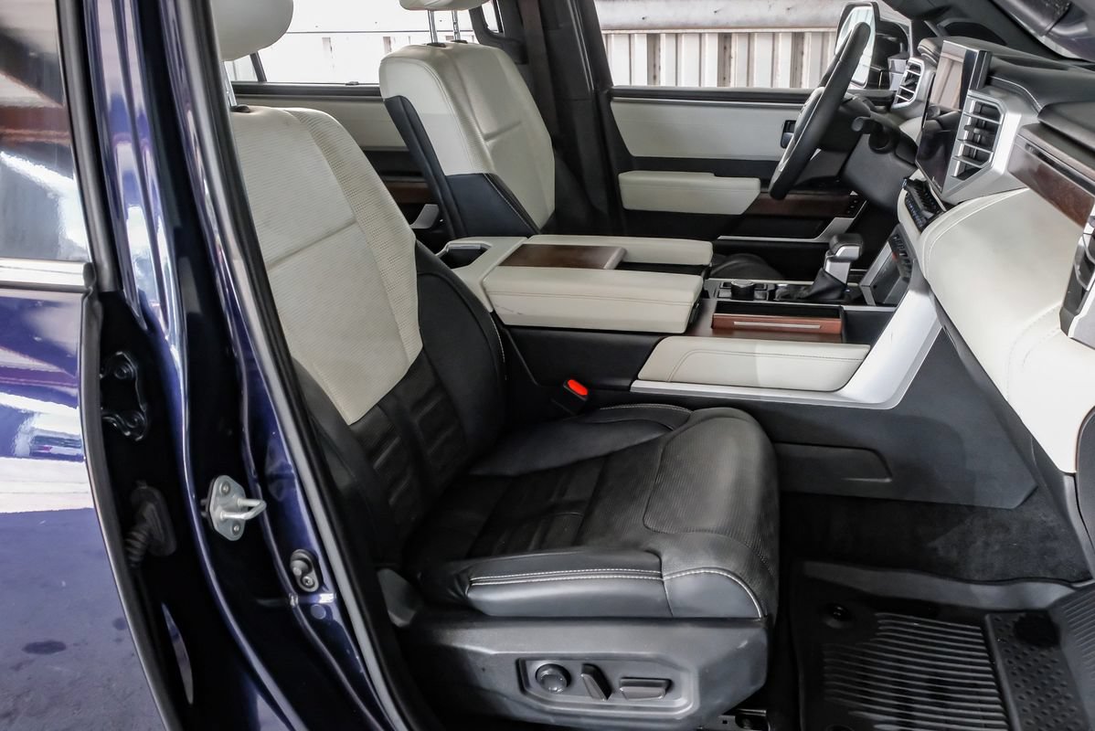 Used 2023 Toyota Sequoia Capstone AWD/4WD image 30