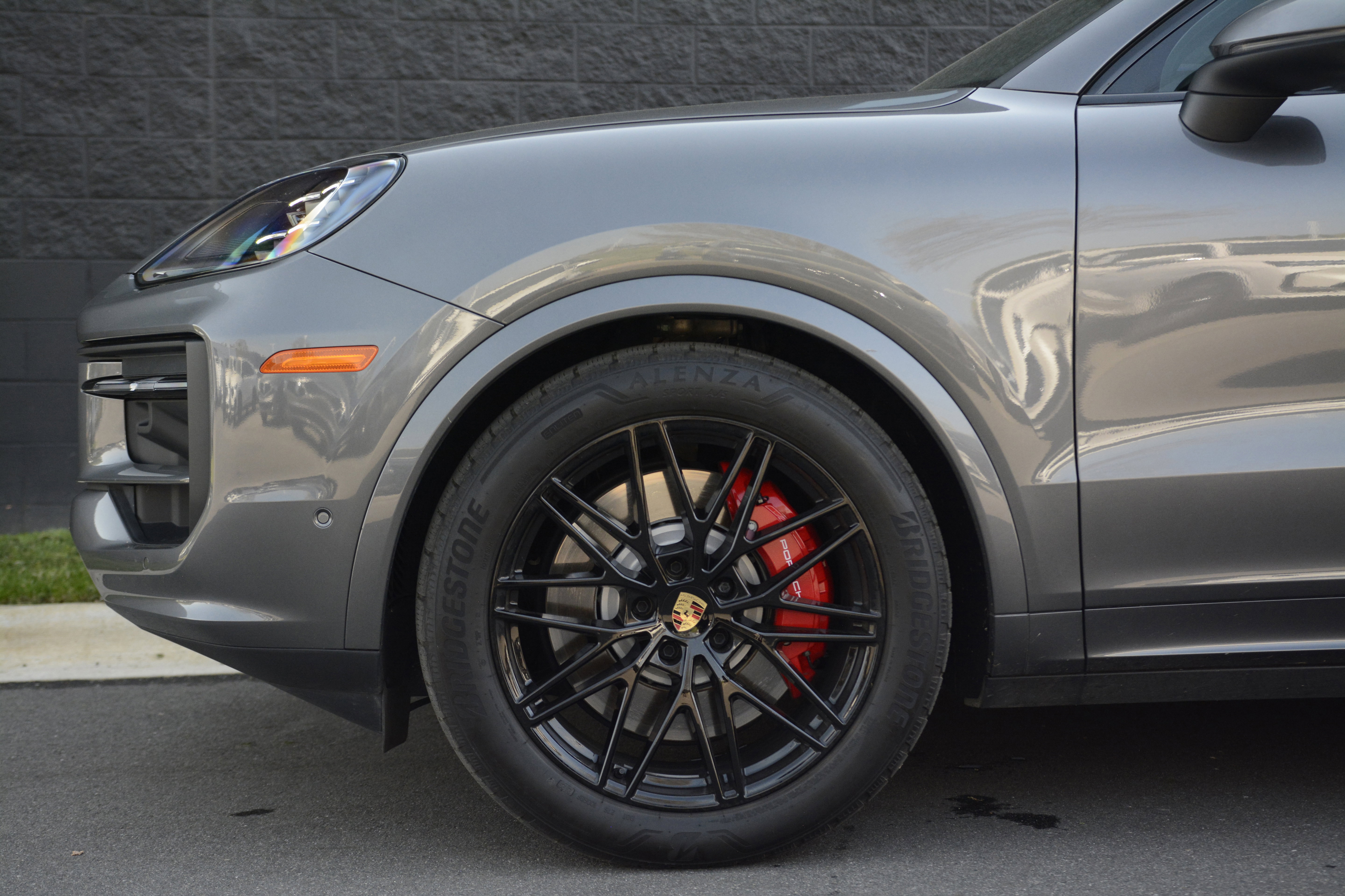 Certified 2024 Porsche Cayenne S AWD/4WD image 41