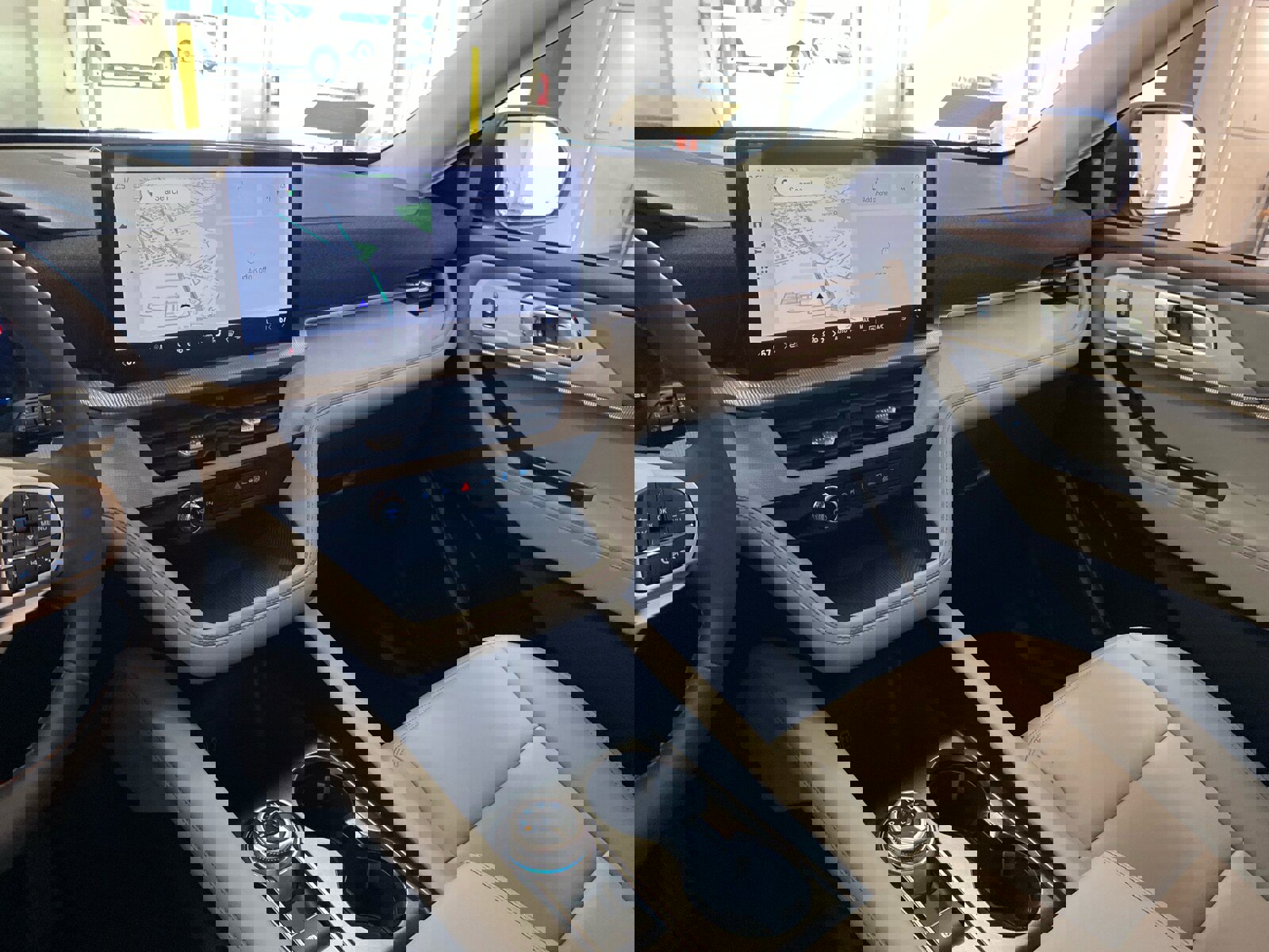 New 2026 Ford Explorer Active w/ Active Comfort Package image 14