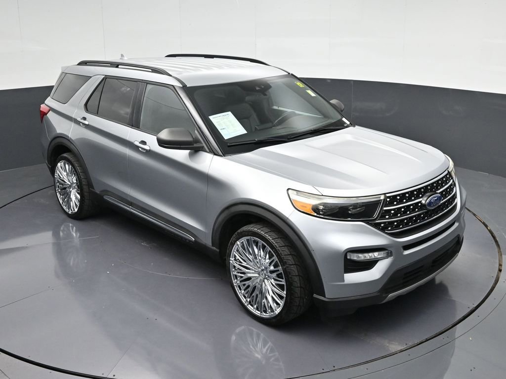 Used 2020 Ford Explorer XLT w/ Equipment Group 202A RWD image 21