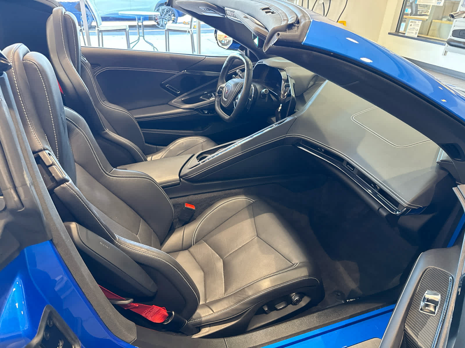 Used 2025 Chevrolet Corvette Stingray Preferred Conv w/ Z51 Performance Package RWD image 18