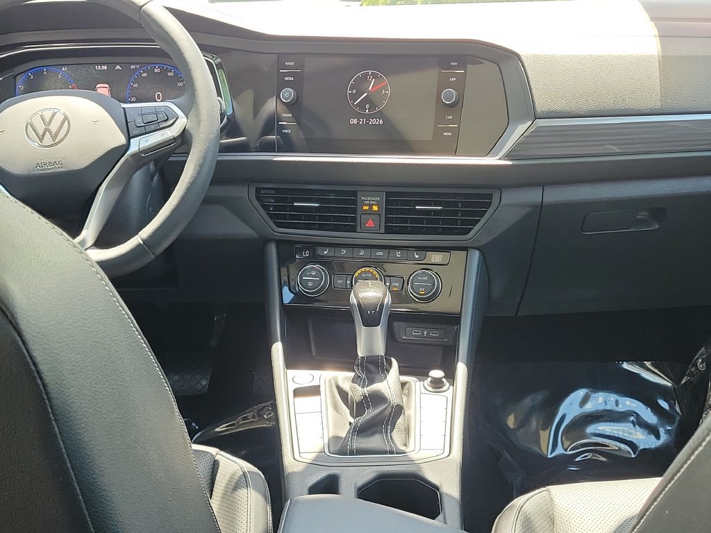 Used 2023 Volkswagen Jetta SEL FWD image 16