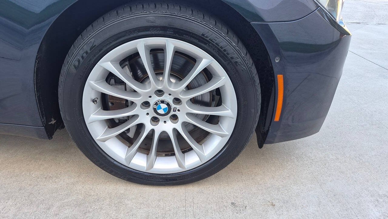 Used 2011 BMW 750Li xDrive AWD/4WD image 24