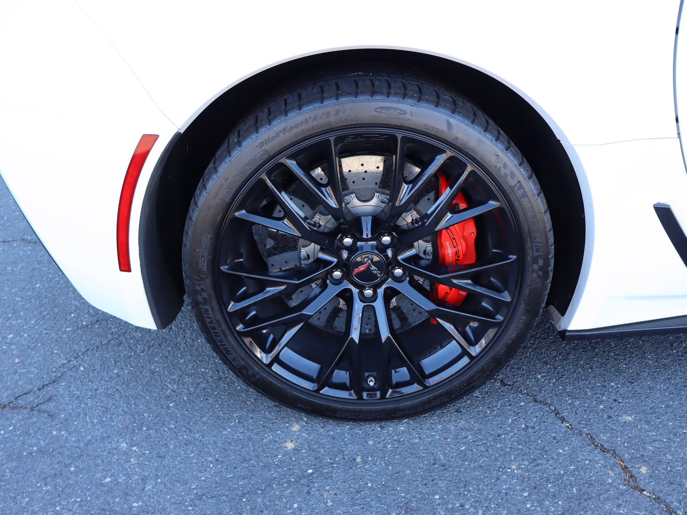 Used 2016 Chevrolet Corvette Z06 w/ 3LZ Preferred Equipment Group image 31