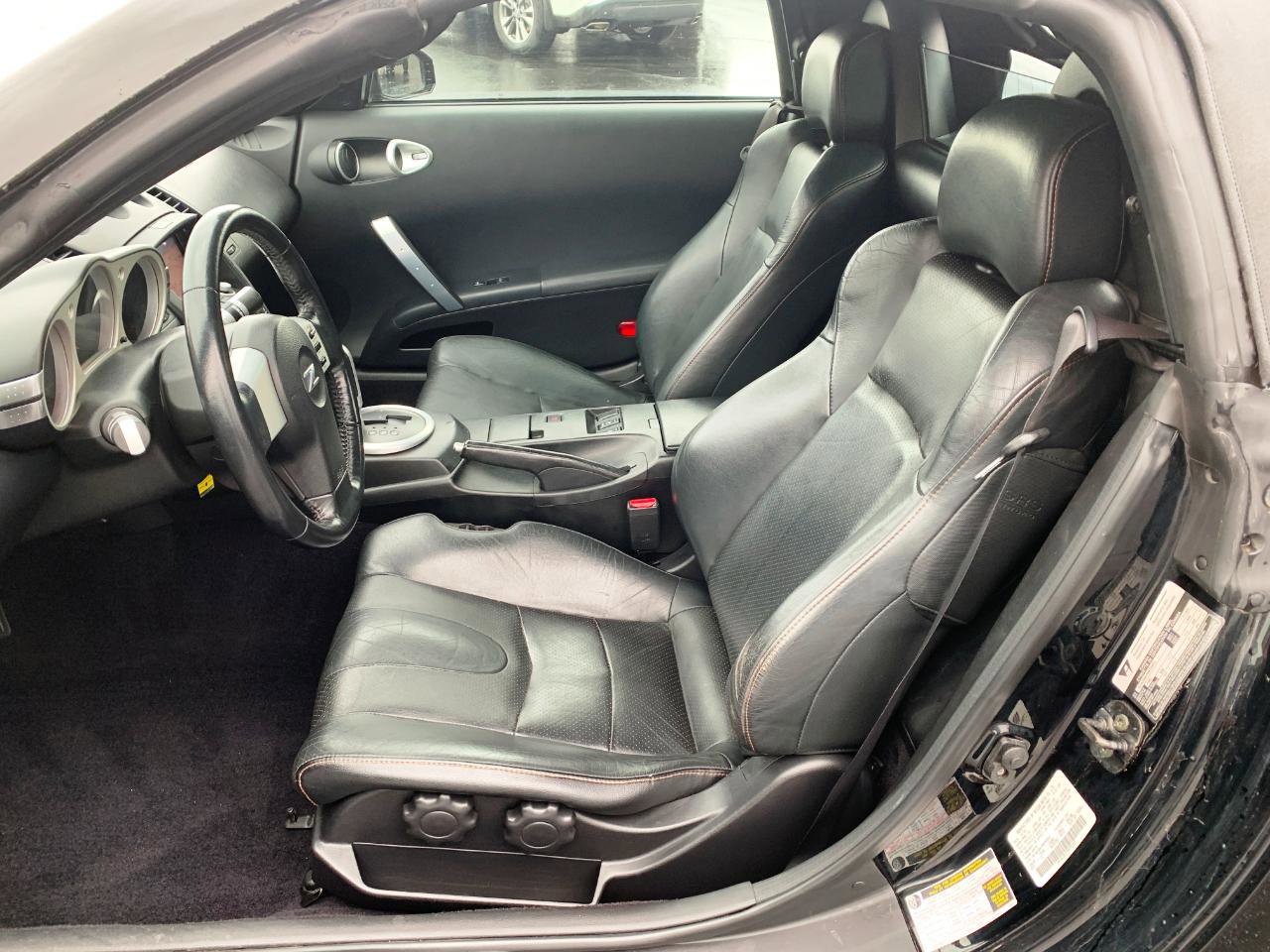 Used 2005 Nissan 350Z Touring image 7