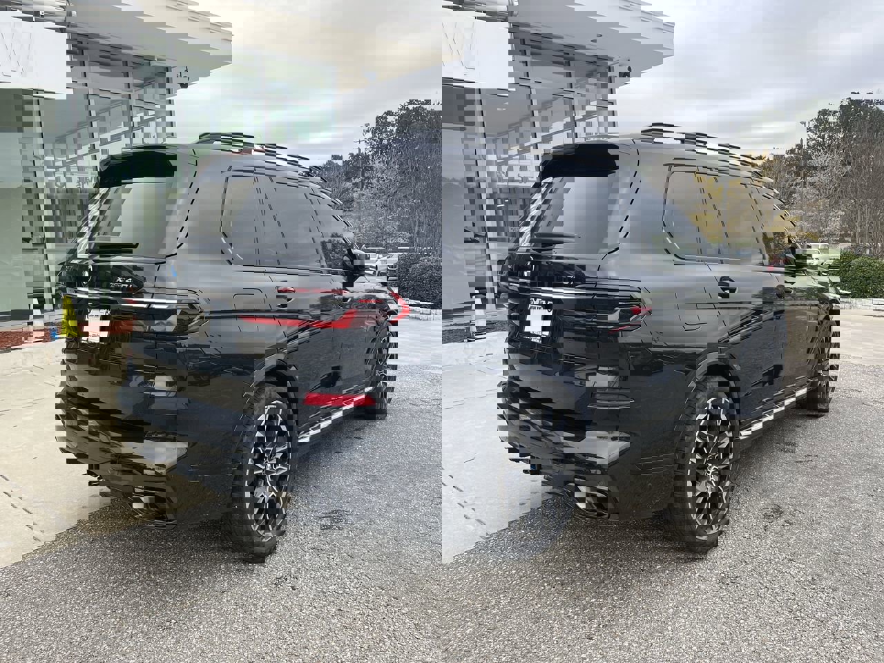 Certified 2023 BMW X7 xDrive40i w/ Executive Package image 8