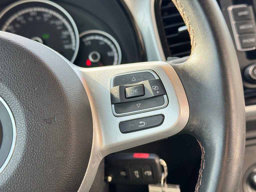 Used 2015 Volkswagen Beetle 1.8T Classic image 29