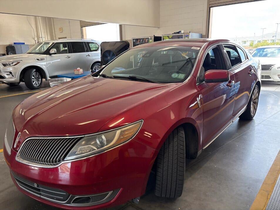 Used 2014 Lincoln MKS FWD image 2