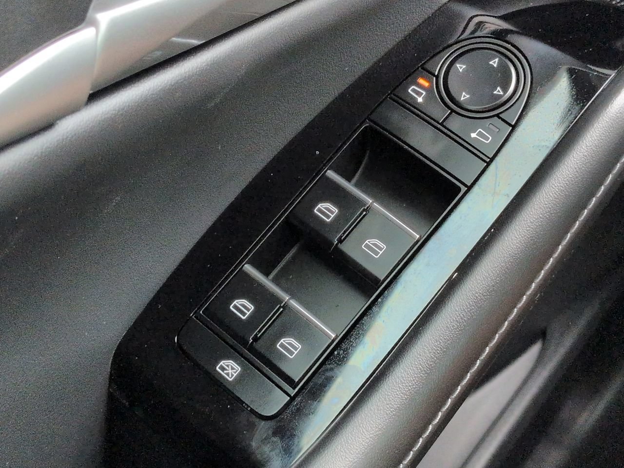 Used 2024 MAZDA CX-30 AWD 2.5 S w/ Select Sport Pkg image 23