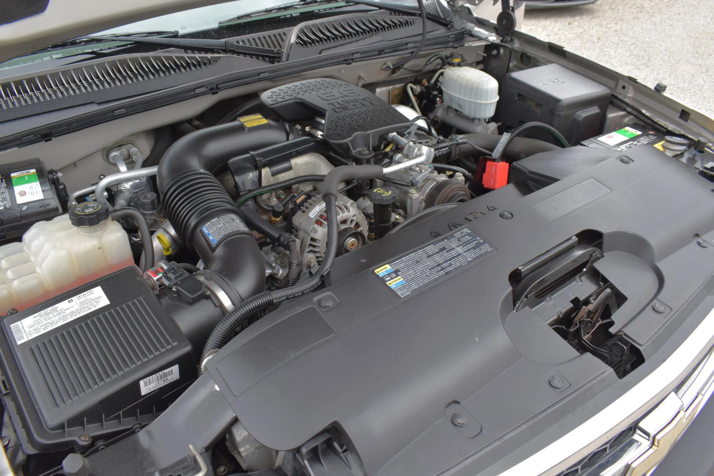 Used 2005 Chevrolet Silverado 2500 LT w/ Heavy-Duty Power Package AWD/4WD image 57