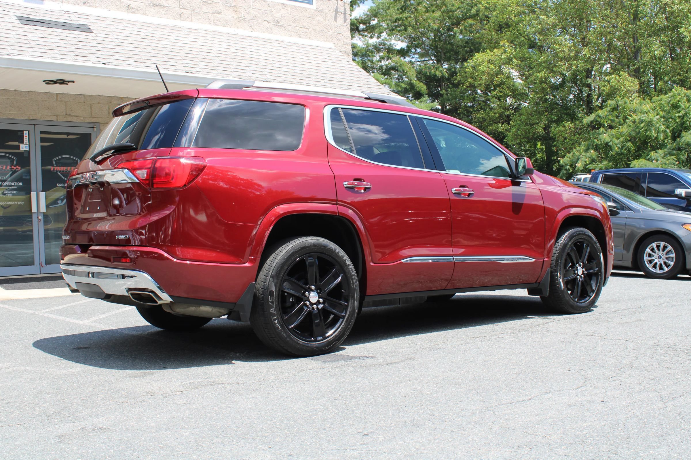 Used 2018 GMC Acadia Denali w/ LPO, Protection Package AWD/4WD image 7