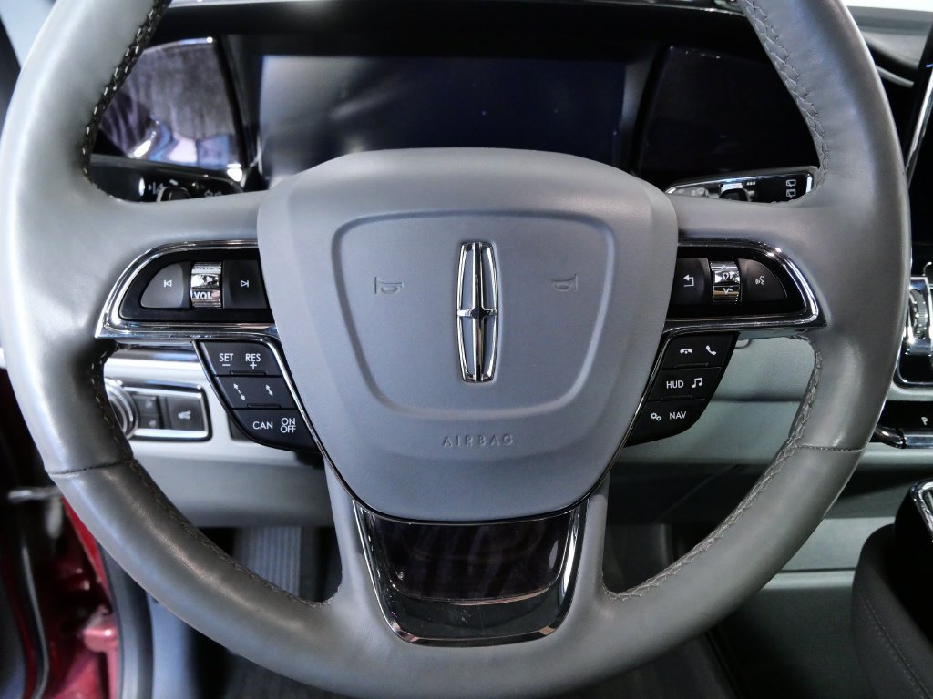 Used 2019 Lincoln Navigator Select w/ Technology Package AWD/4WD image 19