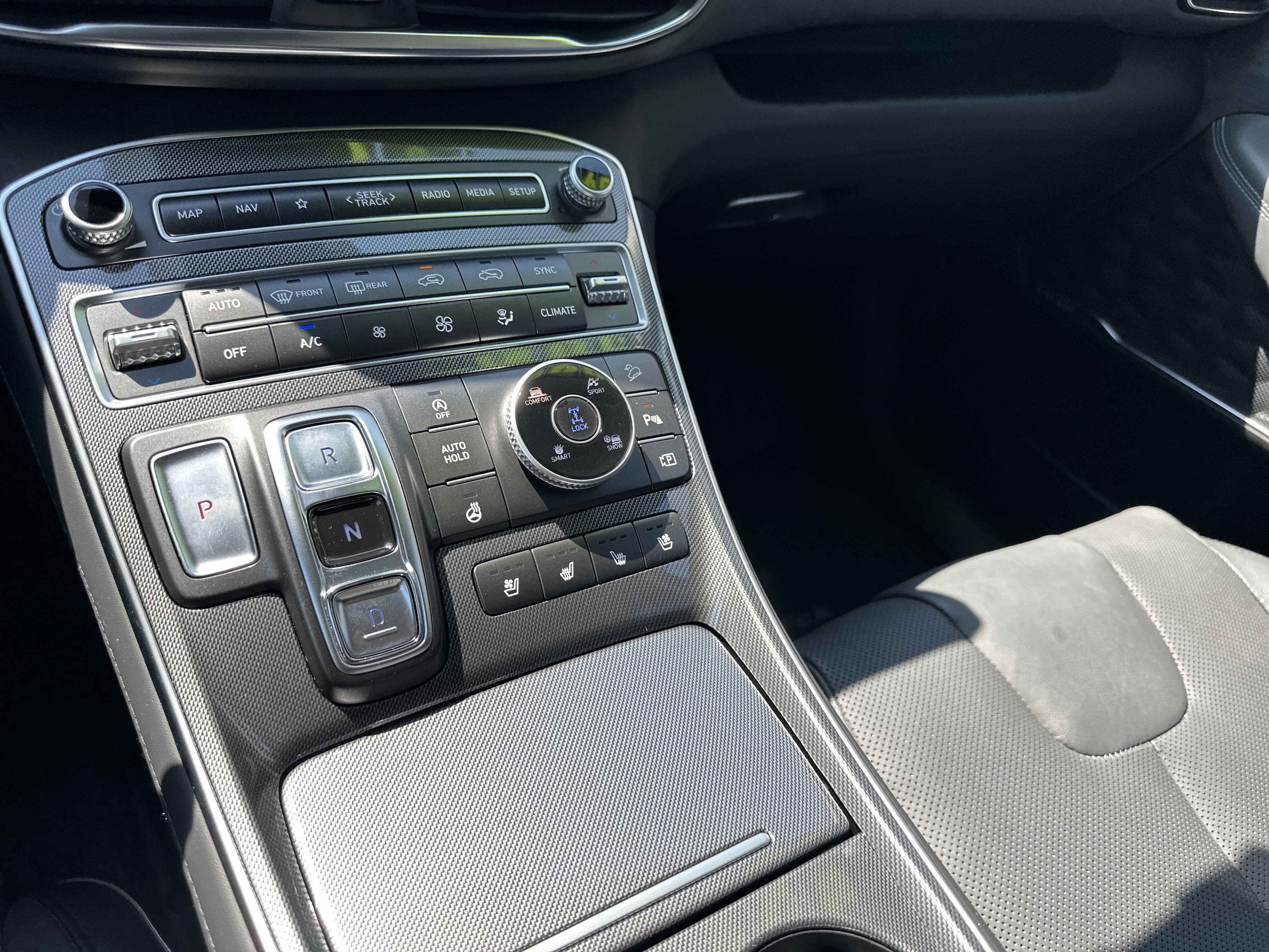 Used 2023 Hyundai Santa Fe Limited AWD/4WD image 19