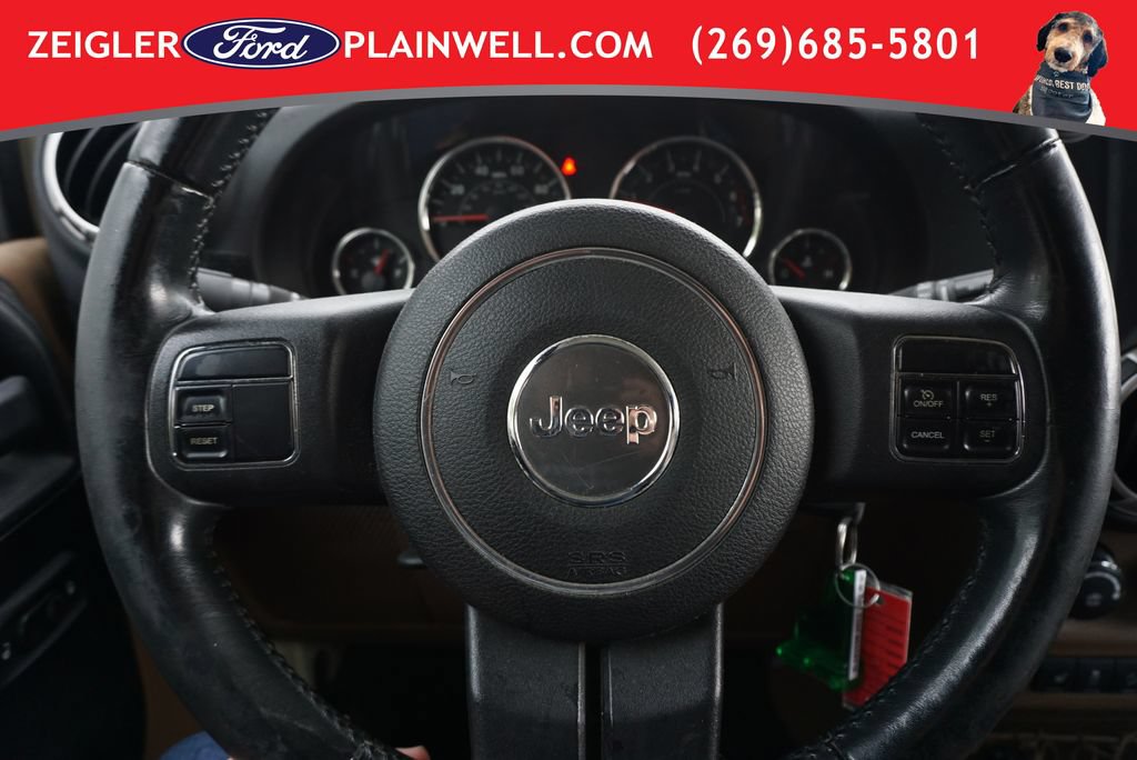 Used 2011 Jeep Wrangler Unlimited Sahara w/ Dual Top Group AWD/4WD image 14