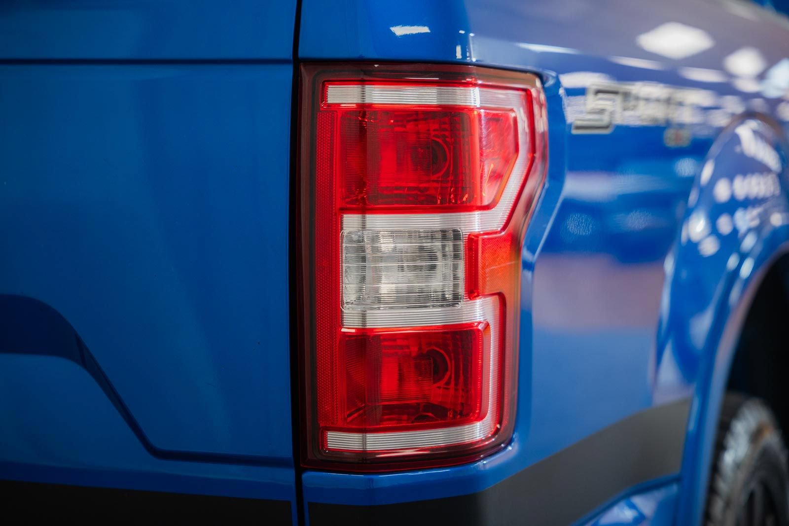 Used 2019 Ford F150 XLT w/ Equipment Group 302A Luxury AWD/4WD image 6