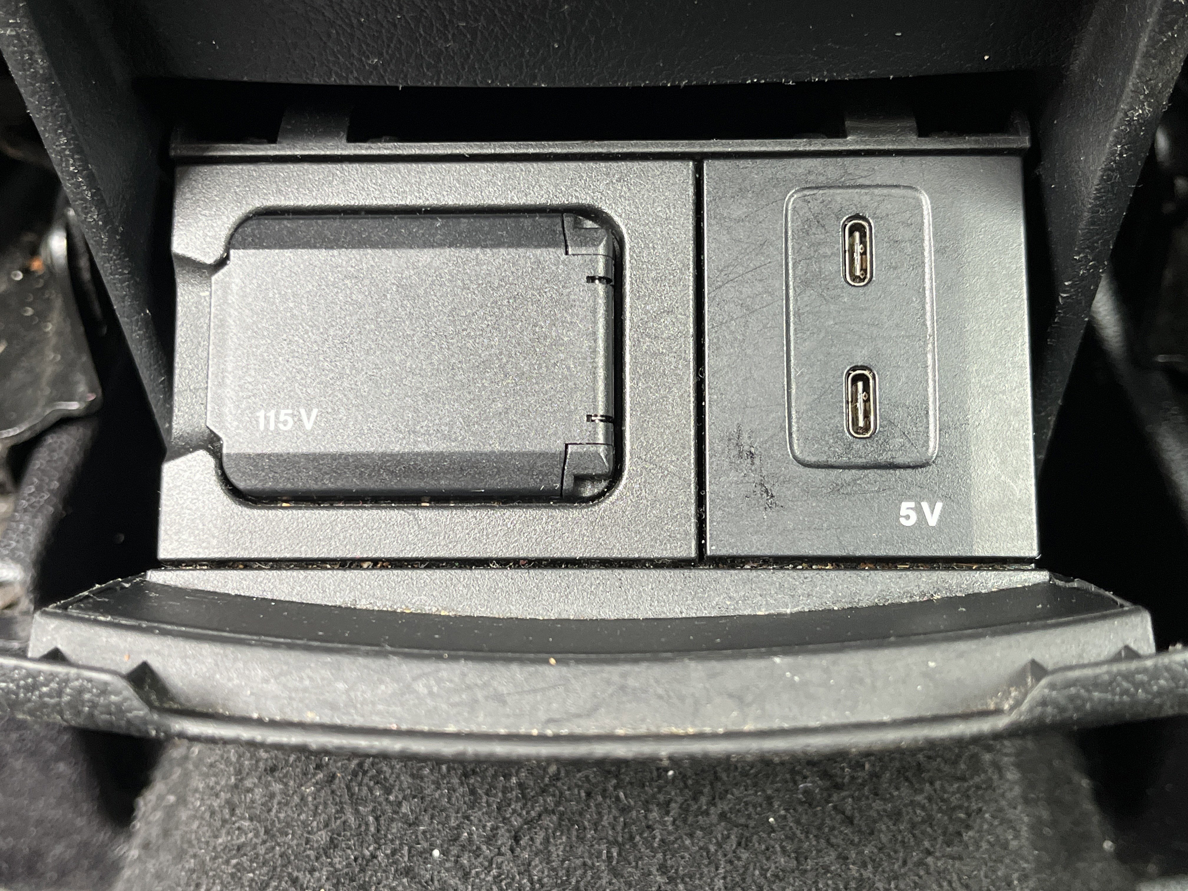 Used 2020 Mercedes-Benz GLB 250 4MATIC image 19