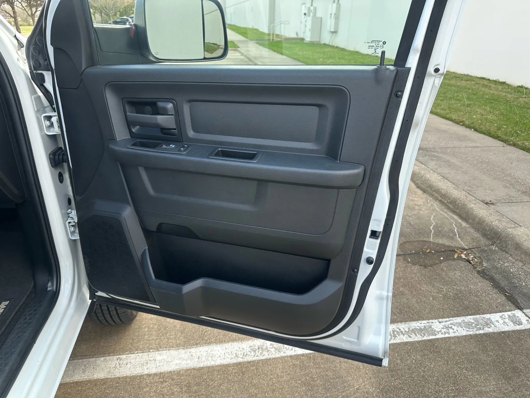 Used 2022 RAM 3500 Tradesman image 30