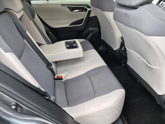 Used 2019 Toyota RAV4 XLE w/ Convenience Package FWD image 20