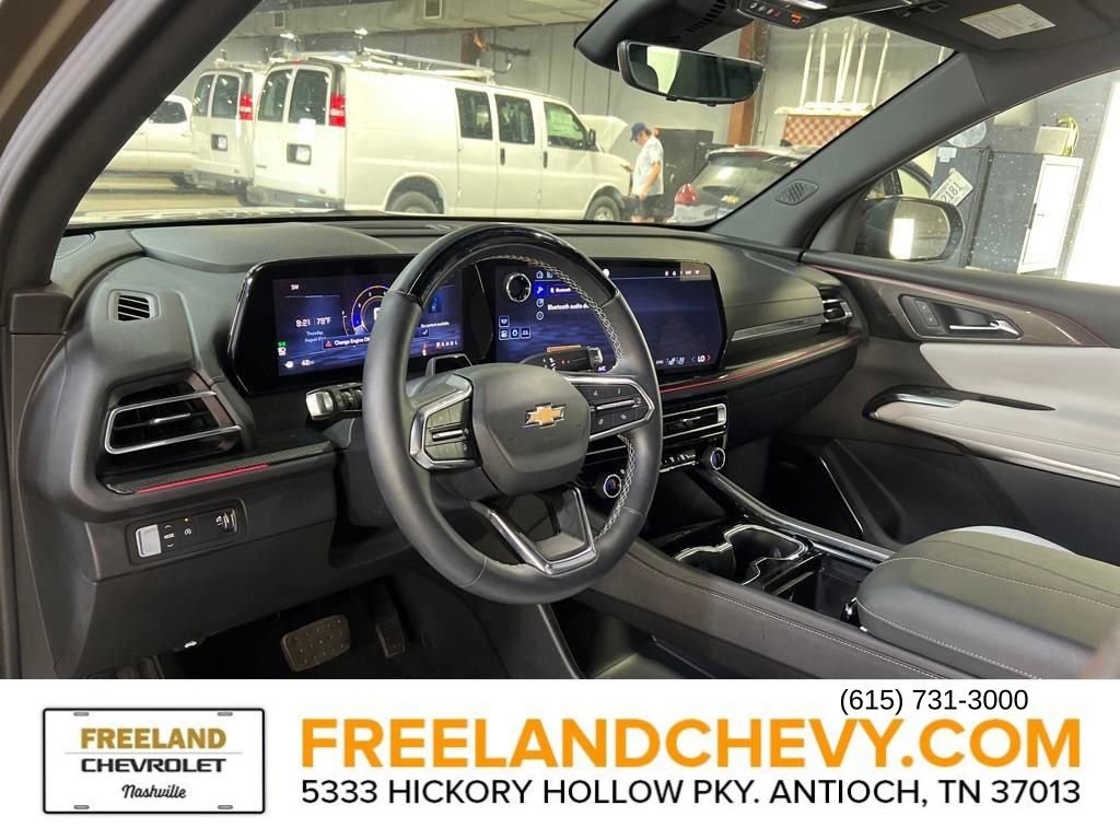 Used 2024 Chevrolet Traverse RS image 12