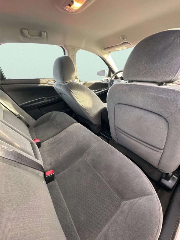 Used 2009 Chevrolet Impala LT image 8