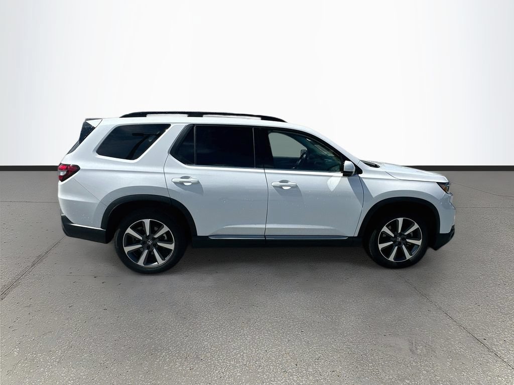 Used 2025 Honda Pilot Elite image 8