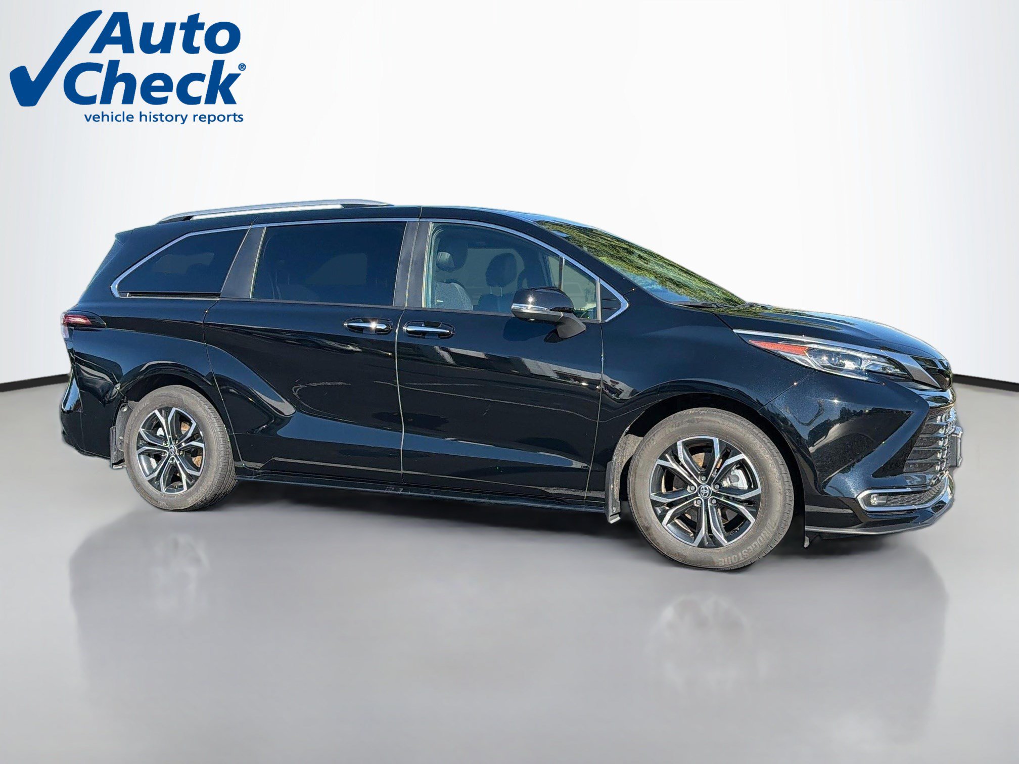 Certified 2026 Toyota Sienna Platinum