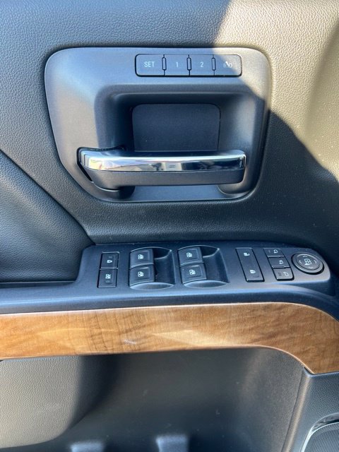 Used 2018 Chevrolet Silverado 1500 LTZ w/ Sport Package AWD/4WD image 10