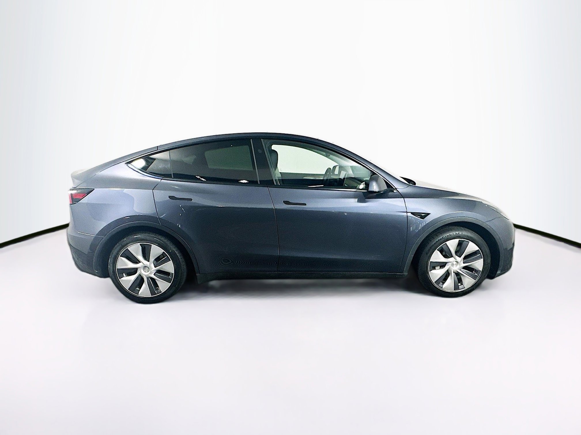 Used 2023 Tesla Model Y Long Range image 10