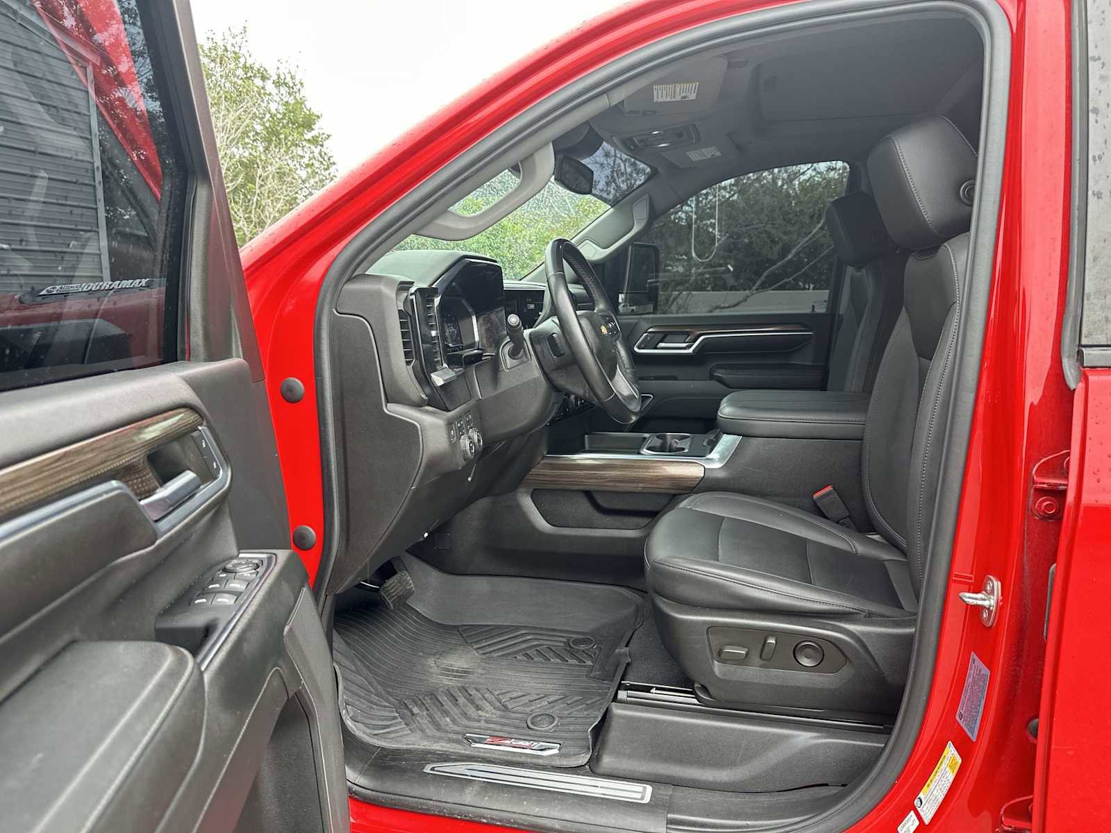Used 2024 Chevrolet Silverado 2500 LT w/ All Star Edition AWD/4WD image 10
