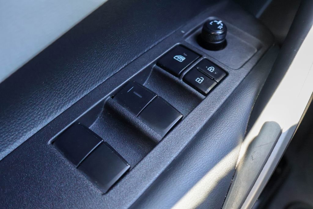 Used 2024 Toyota Corolla SE FWD image 17