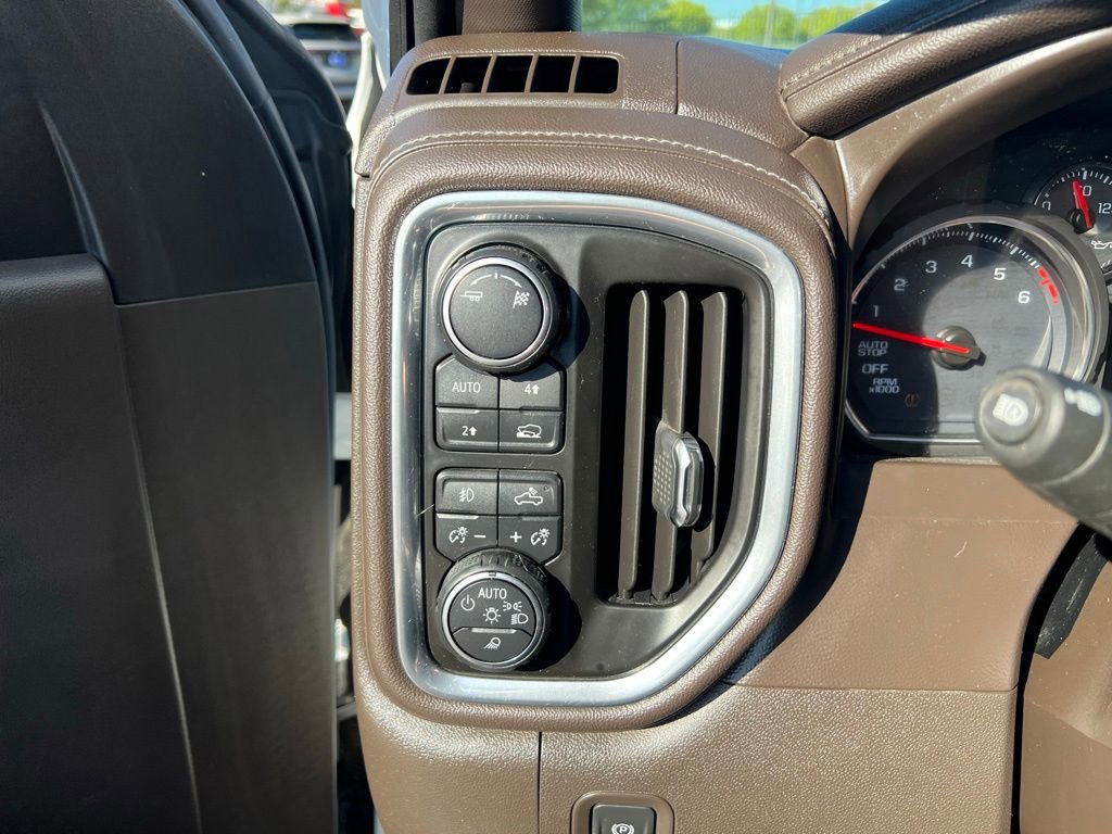 Used 2019 Chevrolet Silverado 1500 LTZ w/ LTZ Premium Package AWD/4WD image 47
