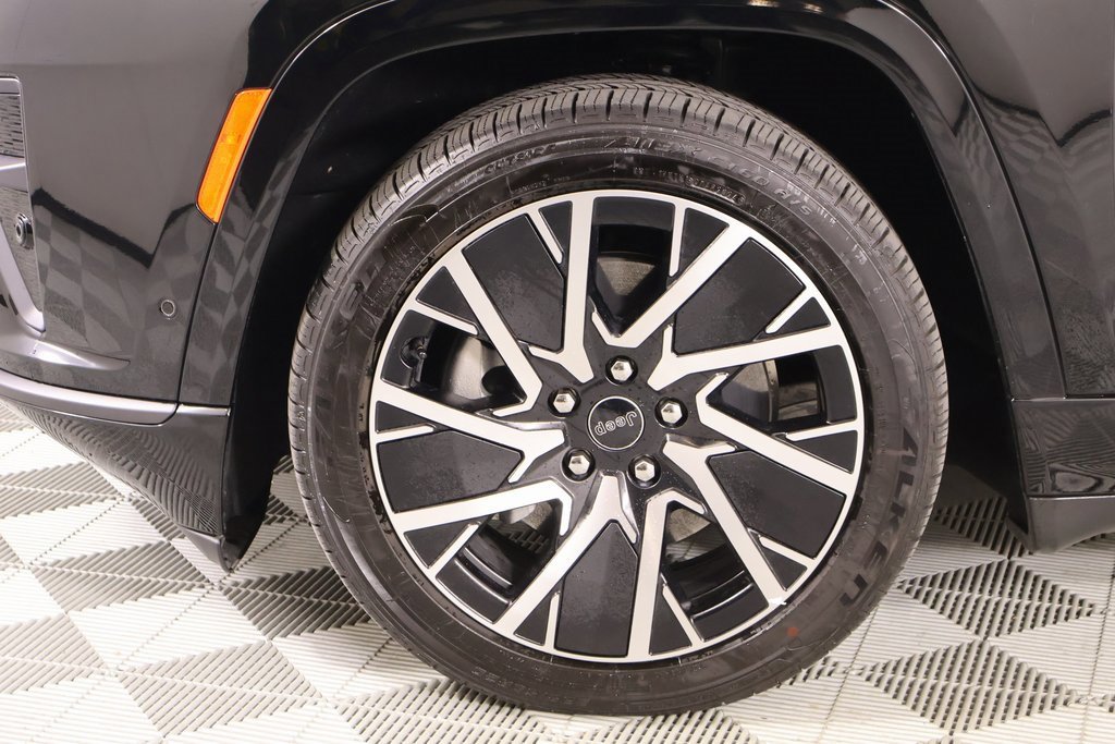 Used 2025 Jeep Wagoneer S Limited image 19