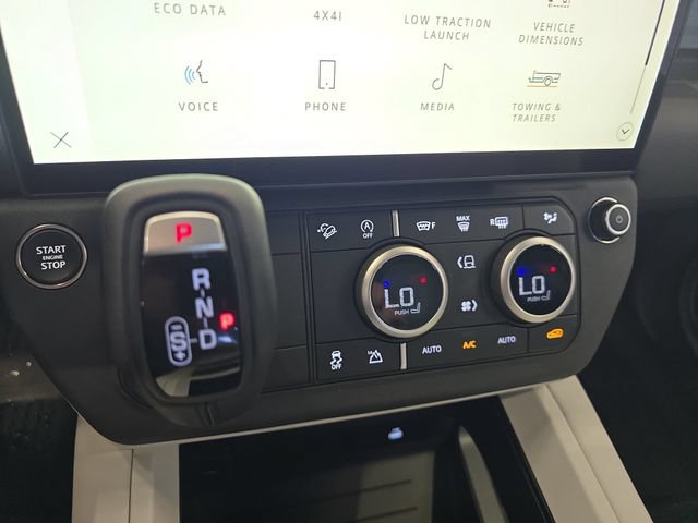 New 2026 Land Rover Defender 110 S AWD/4WD image 17