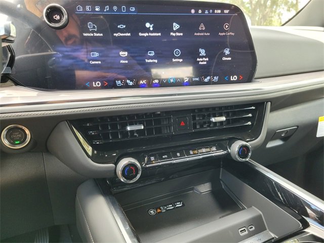 New 2025 Chevrolet Suburban Premier w/ Sun And Tow Package image 23