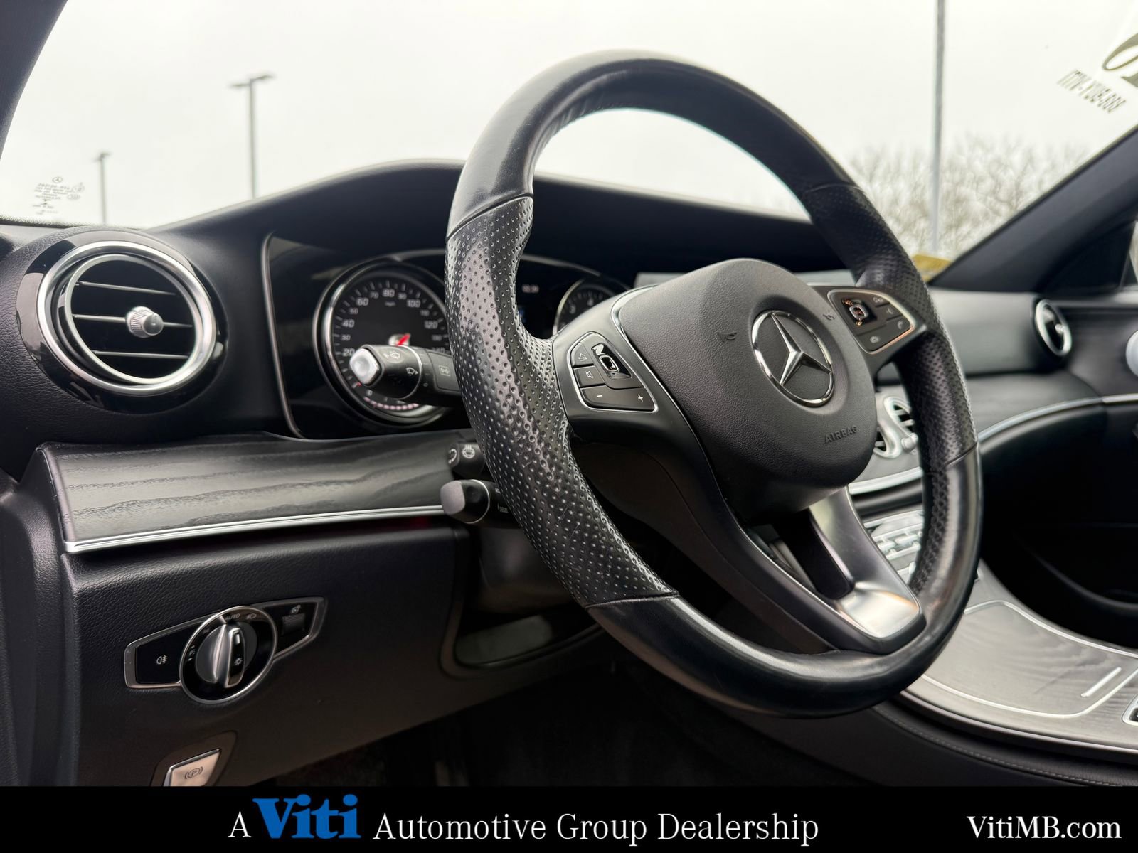 Used 2018 Mercedes-Benz E 300 4MATIC image 17