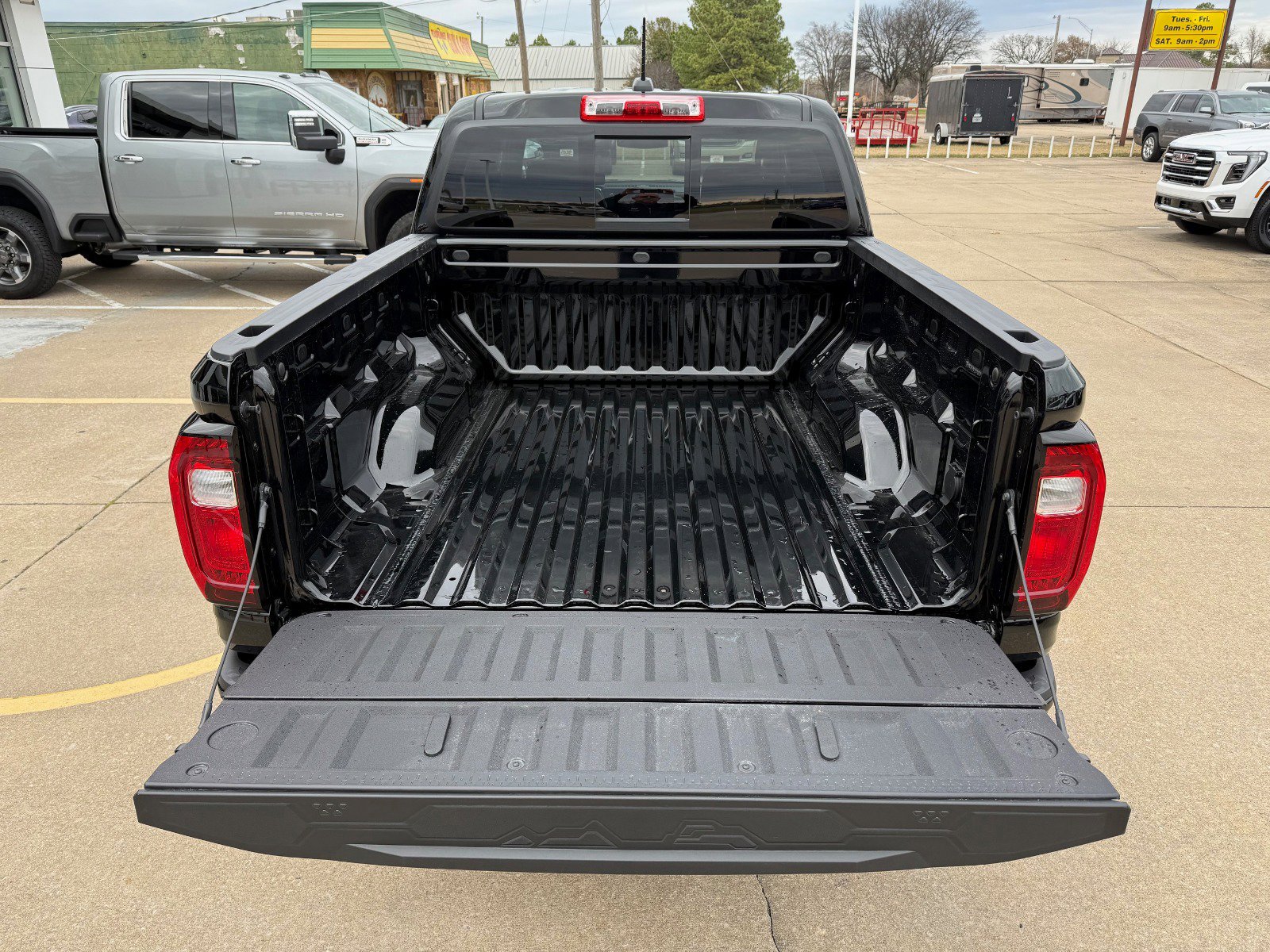 New 2026 GMC Canyon Elevation w/ Convenience Package image 5