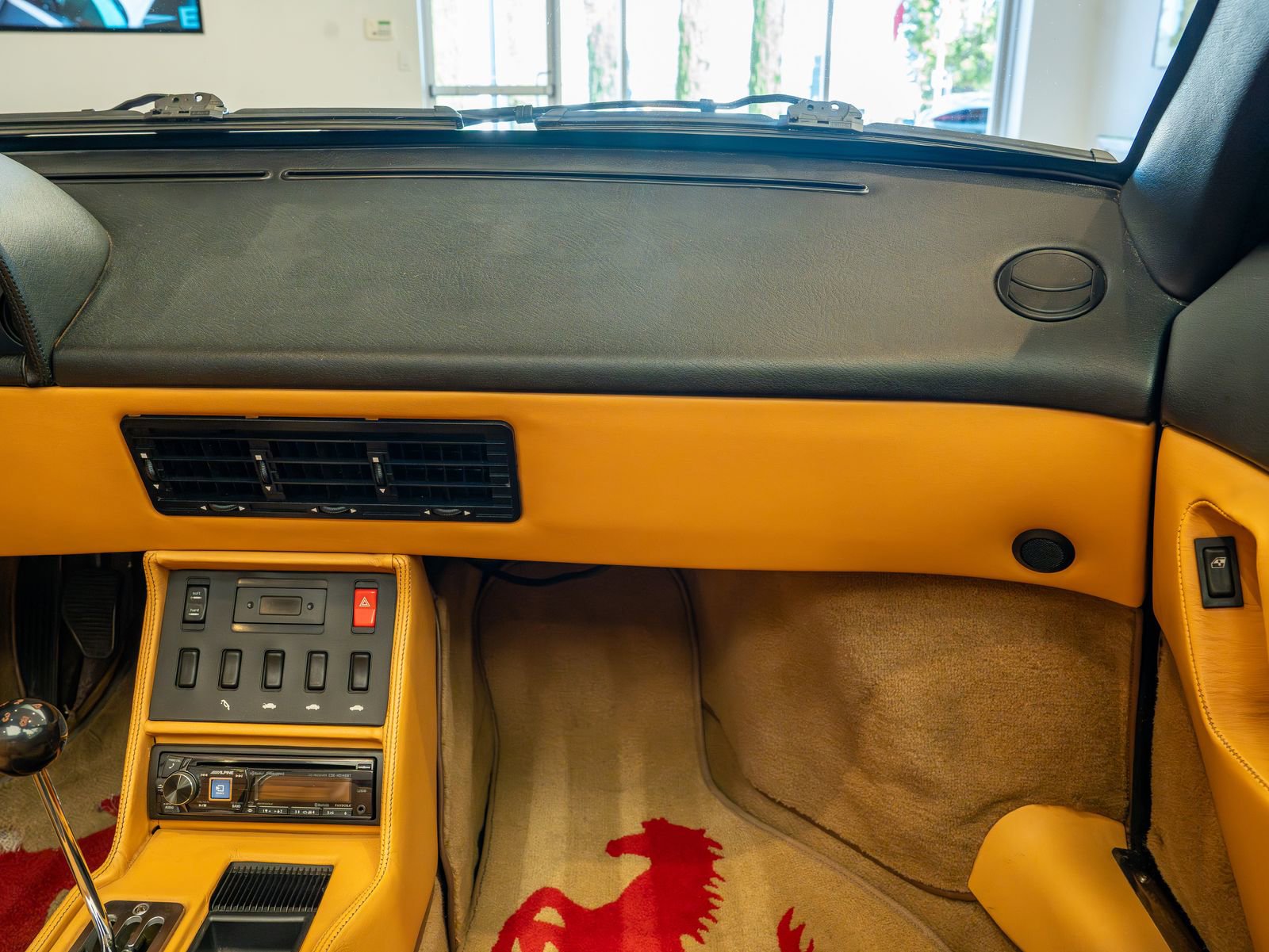 Used 1989 Ferrari Mondial T Cabriolet RWD image 18