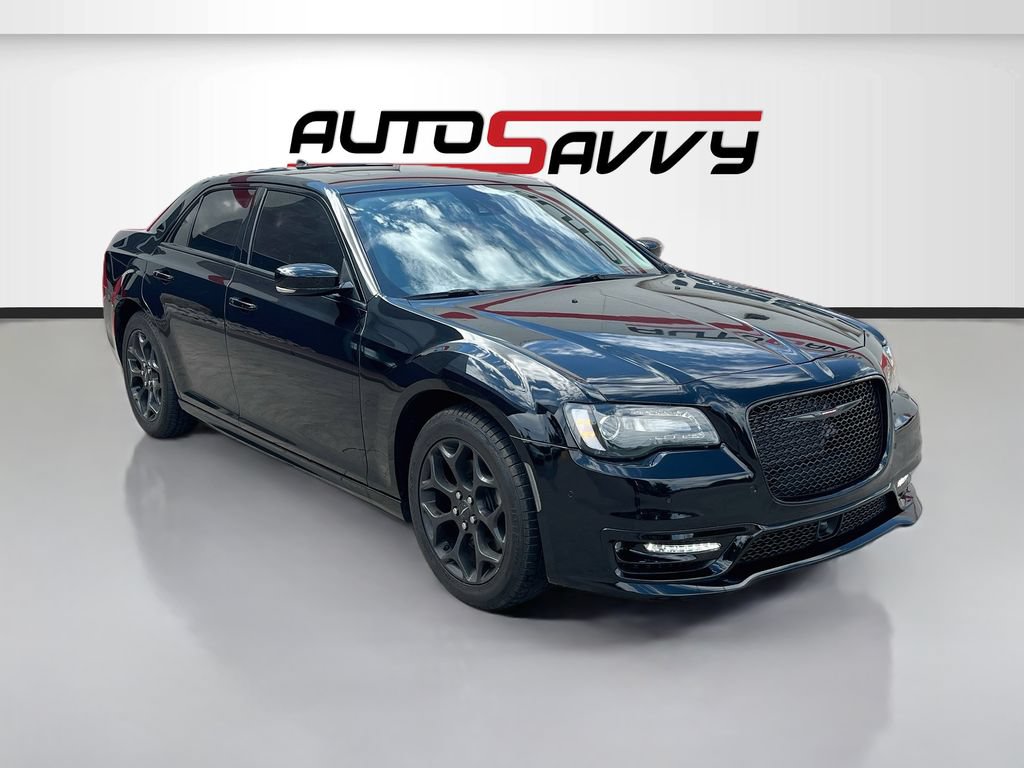 Used 2023 Chrysler 300 Touring L w/ Popular Equipment Group AWD/4WD image 1