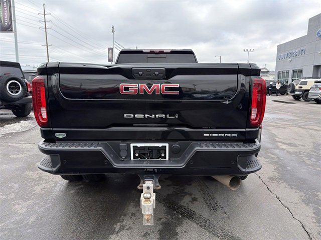 Used 2022 GMC Sierra 3500 Denali w/ Technology Package image 4
