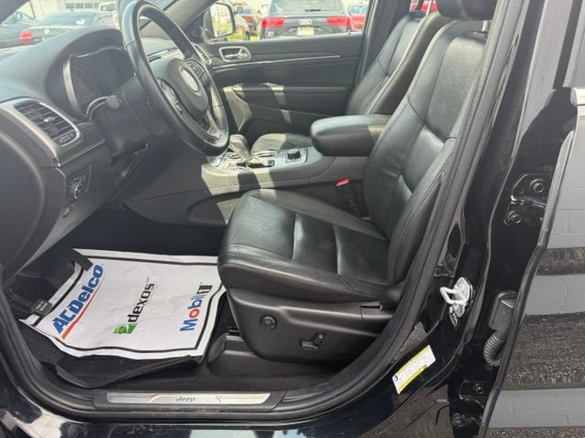 Used 2022 Jeep Grand Cherokee Limited AWD/4WD image 26