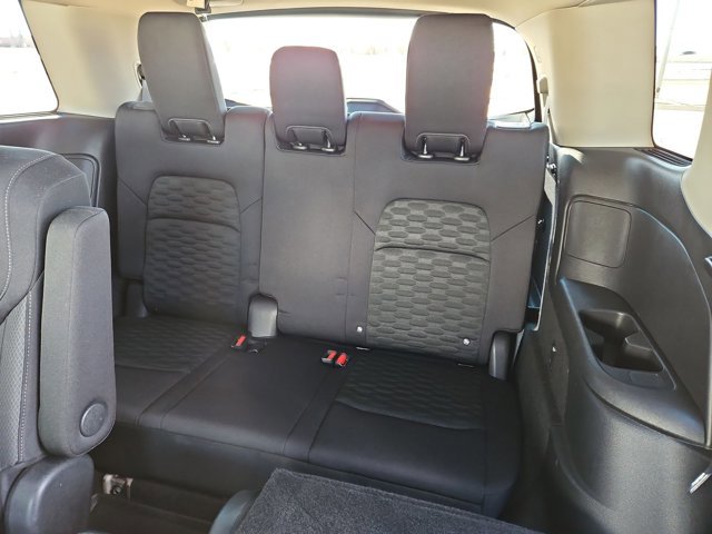 Used 2022 Nissan Pathfinder SV w/ SV Premium Package image 18