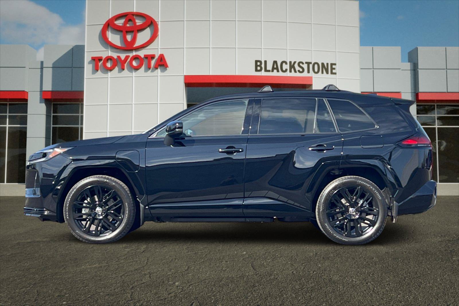 Used 2026 Toyota RAV4 XSE w/ Weather Package AWD/4WD image 6