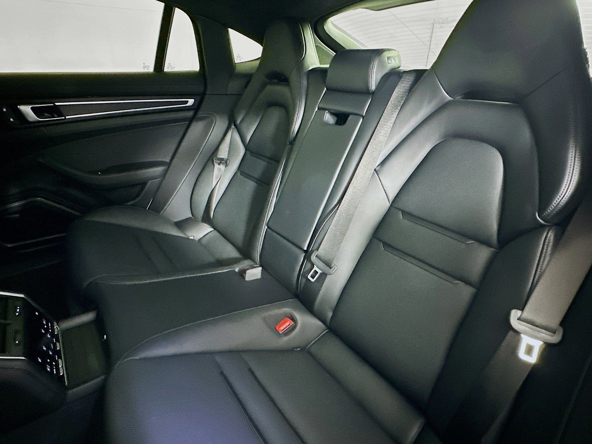 Used 2023 Porsche Panamera 4 Platinum Edition image 23