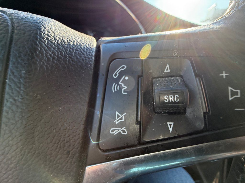 Used 2018 Buick Encore Essence FWD image 14