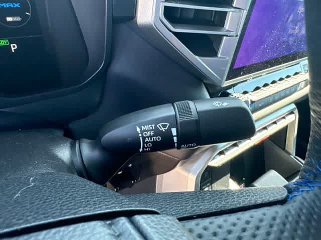 Used 2025 Toyota Tundra Platinum AWD/4WD image 17