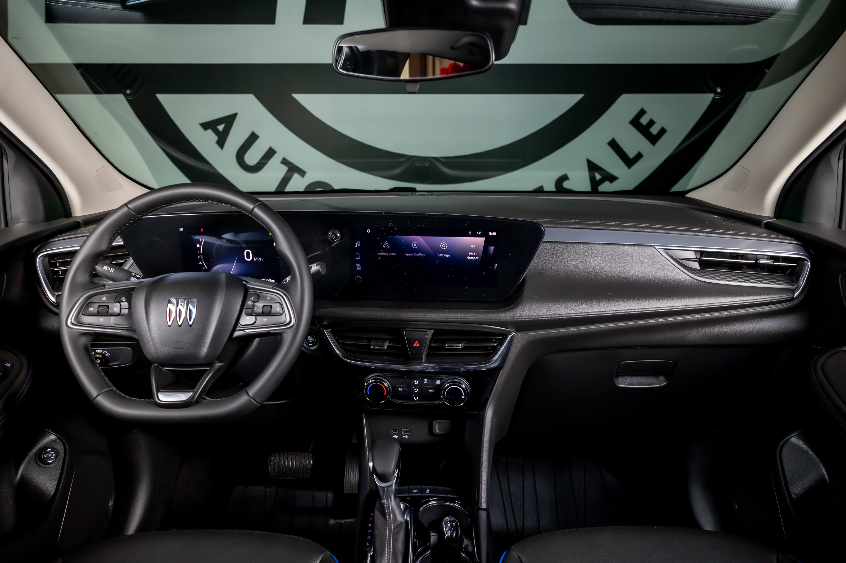 Used 2025 Buick Encore GX Sport Touring image 2