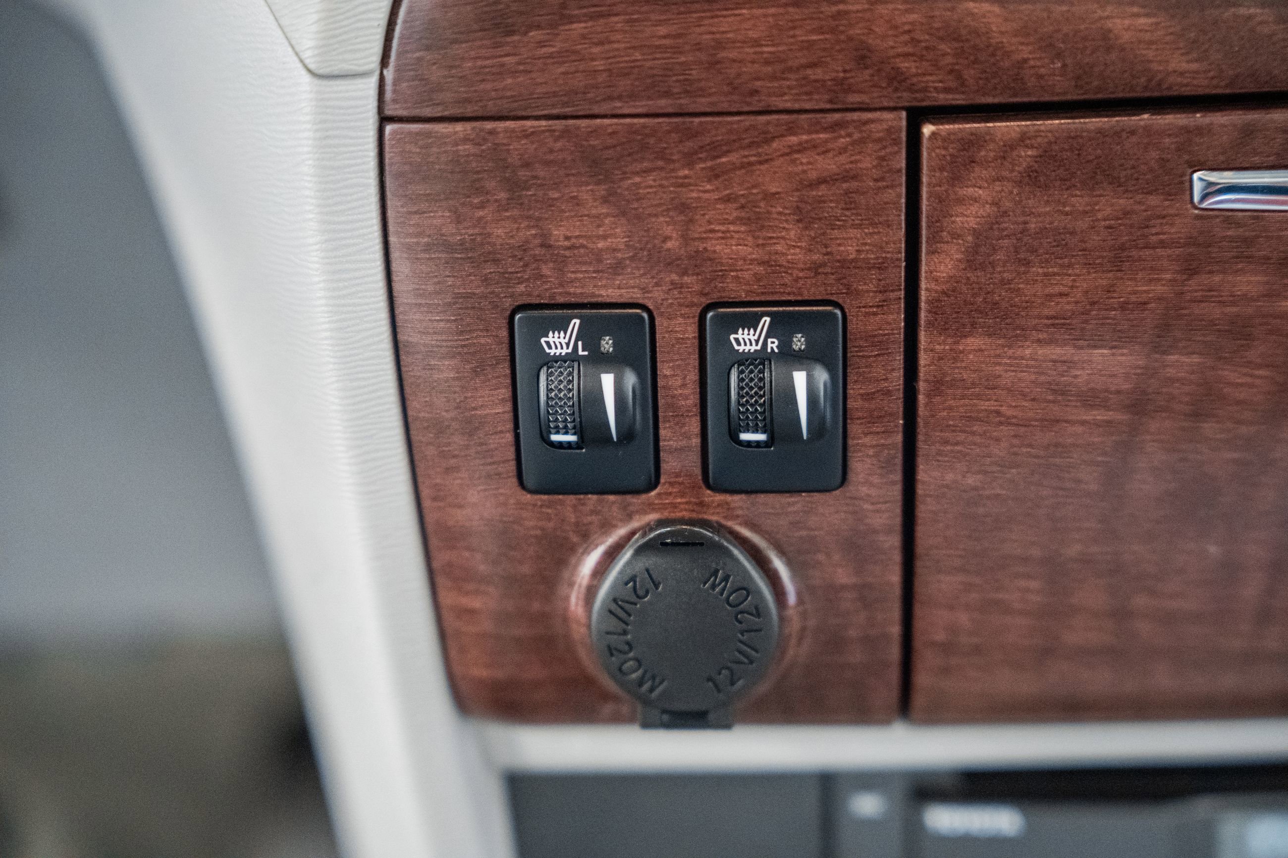 Used 2014 Toyota Sienna Limited image 31