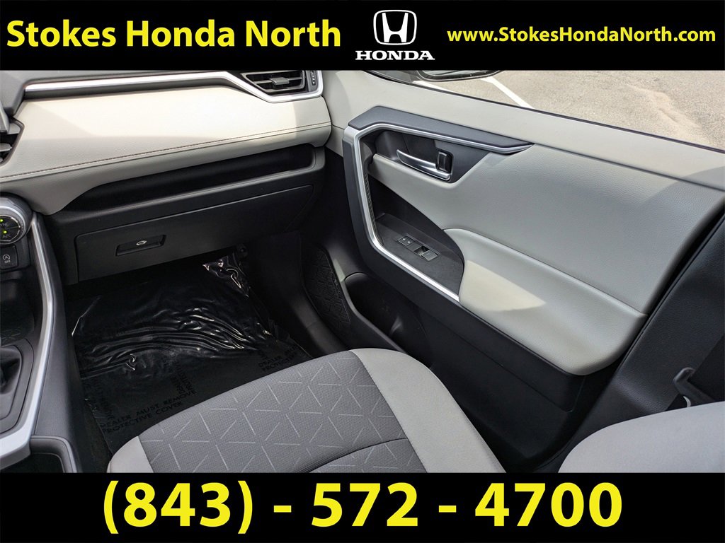 Used 2024 Toyota RAV4 XLE image 17