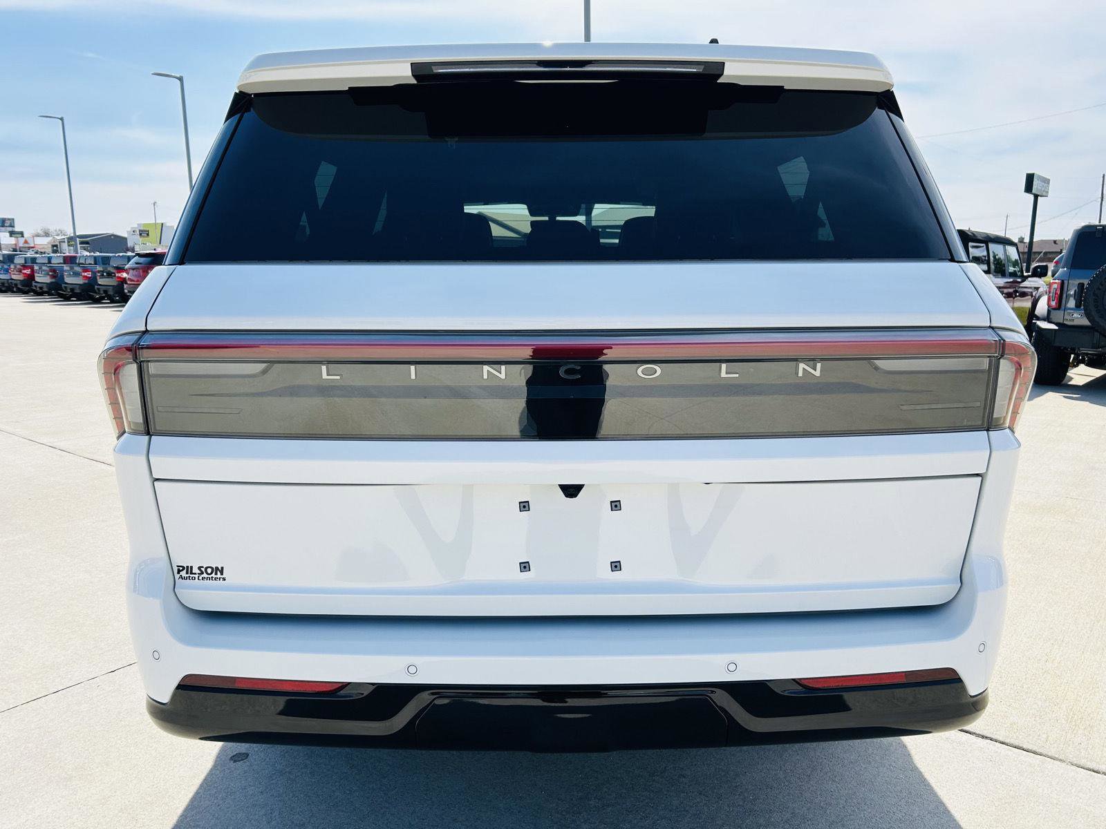 New 2026 Lincoln Navigator L Reserve image 55