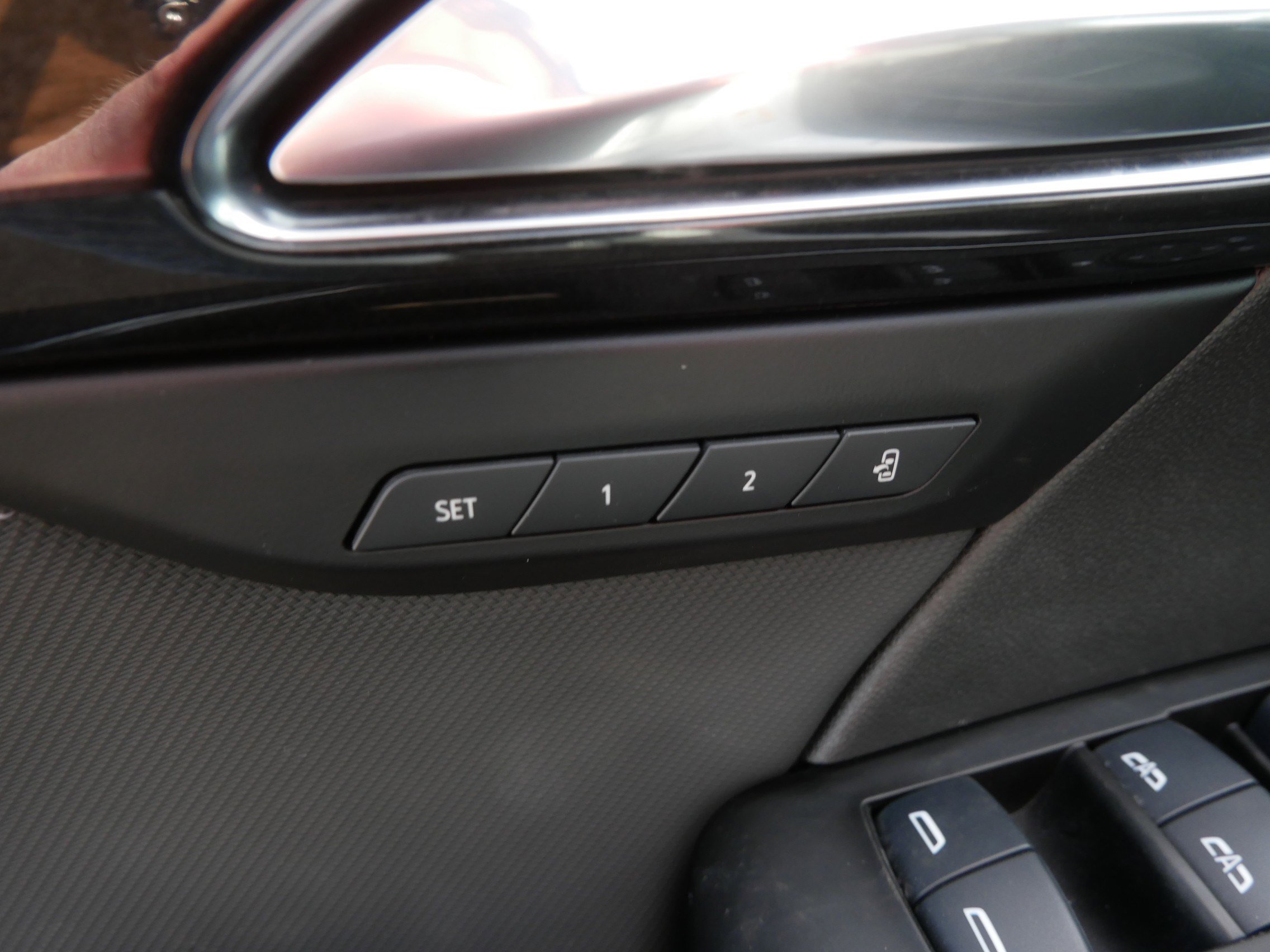 Used 2024 Buick Envision Preferred image 22